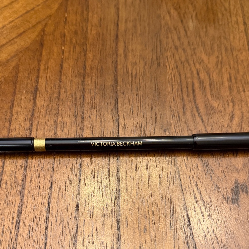 Victoria Beckham Gold Eyeliner